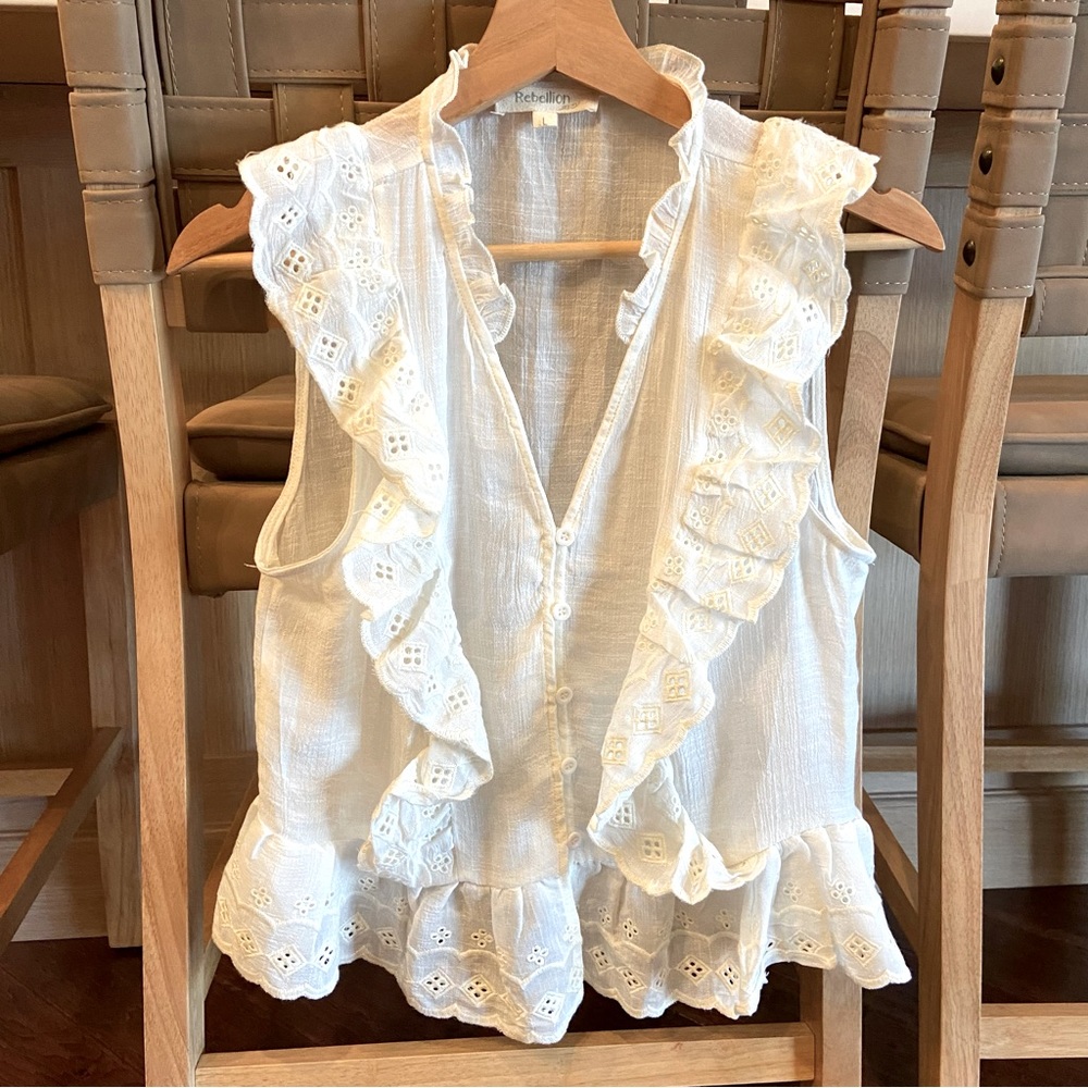 Top Blouse Summer Darling Eyelet Feminine Sleeveless Top